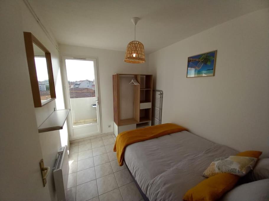 Appart 2/4 Pers Proche Centre Avec Balcon, Parking Narbonne Exteriör bild