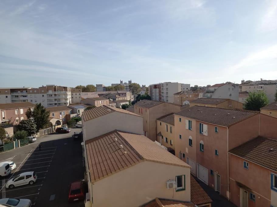 Appart 2/4 Pers Proche Centre Avec Balcon, Parking Narbonne Exteriör bild