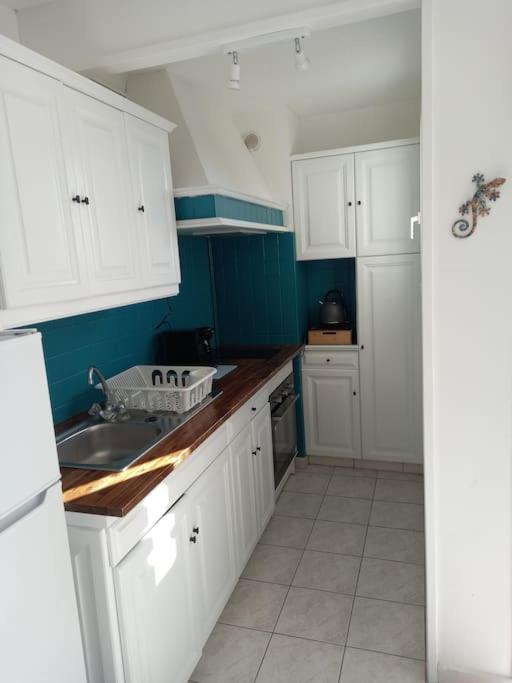 Appart 2/4 Pers Proche Centre Avec Balcon, Parking Narbonne Exteriör bild